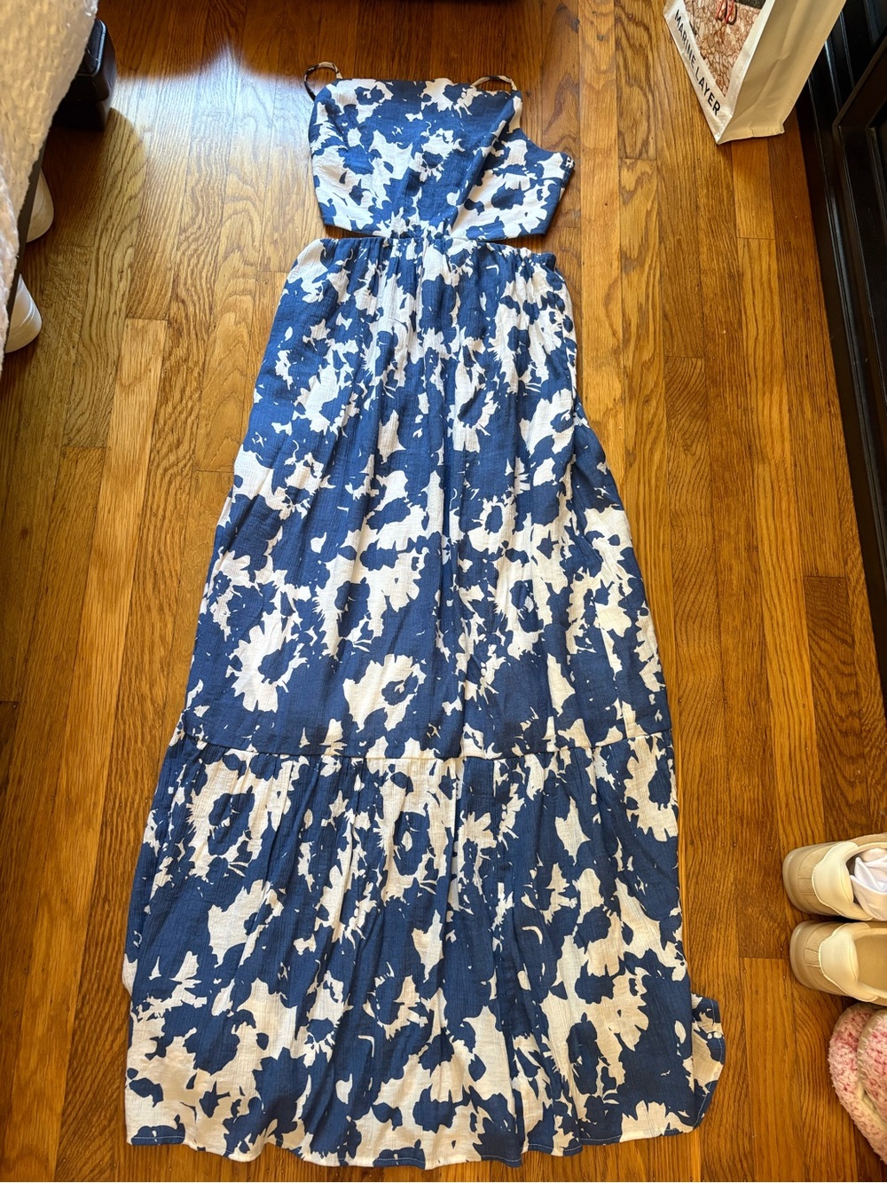 Abercrombie & Fitch Blue and White Floral Cutout Maxi Dress - Picture 5 of 7